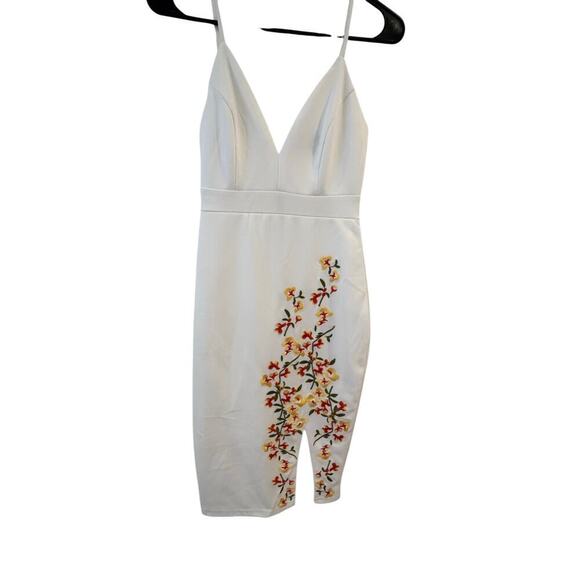 Privy Dresses & Skirts - White bodycon Dress with Floral embroidery